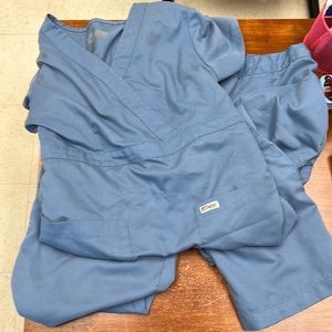 Greys Anatomy scrubs size M